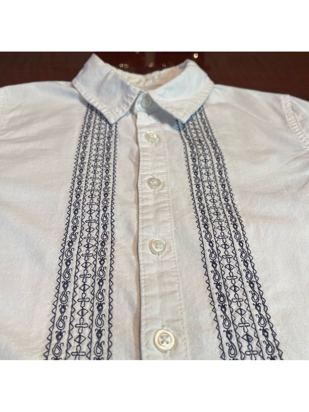 Boys Cherokee White Button-Up Shirt Embroidered Detail Size 5T - Picture 4 of 10